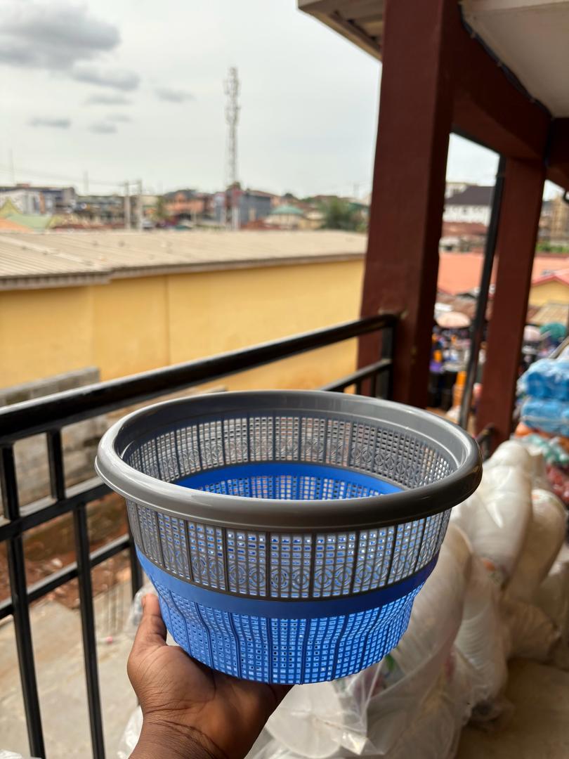 Thick seive basket